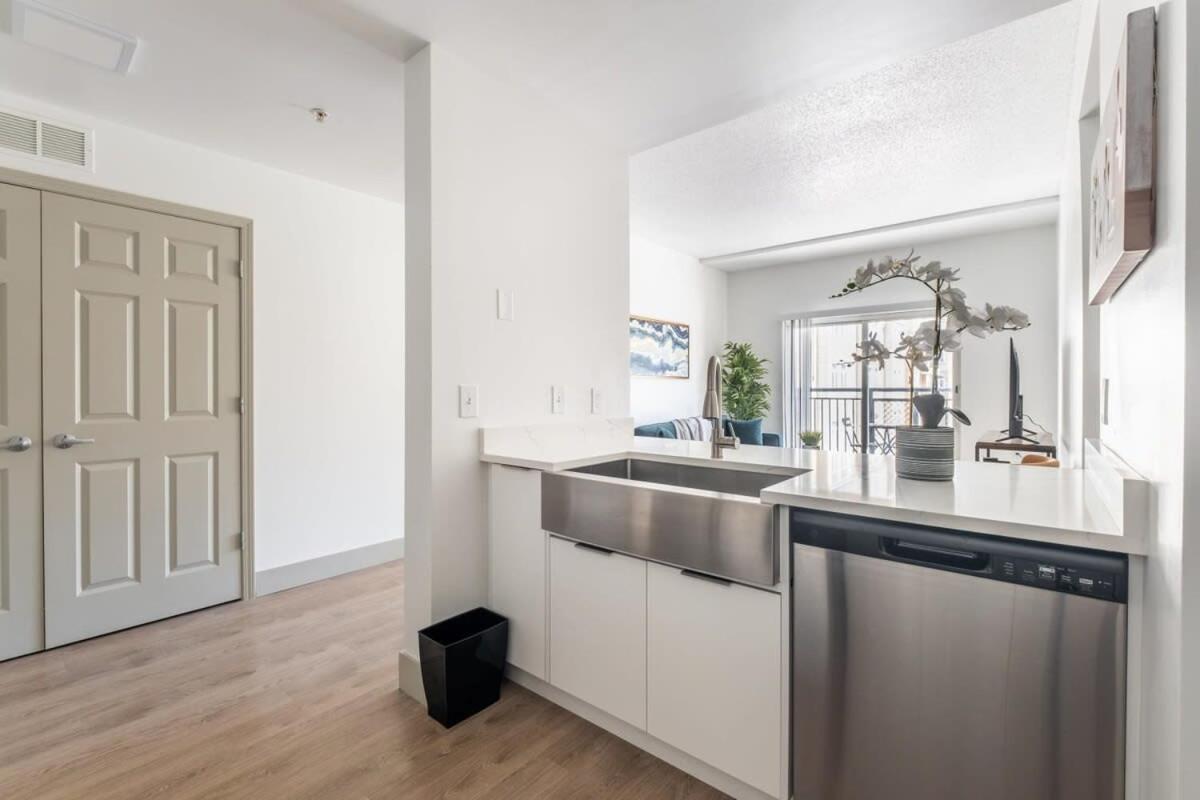 4B 2Ba Luxury Central Apartment With Gym Charlotte Kültér fotó