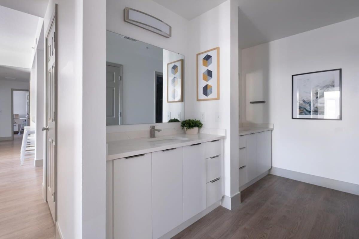 4B 2Ba Luxury Central Apartment With Gym Charlotte Kültér fotó